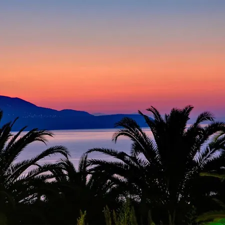 Liakas Village Apartman Szpartiá