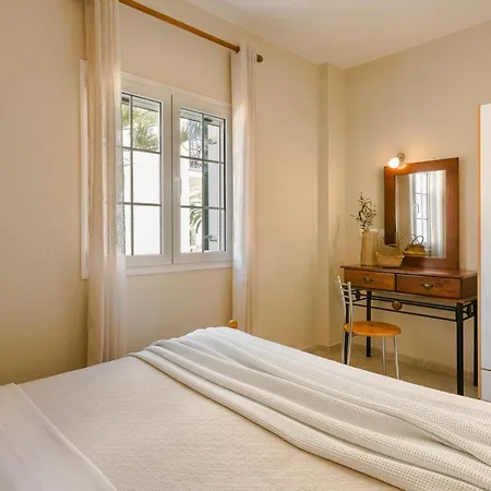 Liakas Village Apartman *