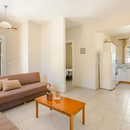 Liakas Village דירה *
